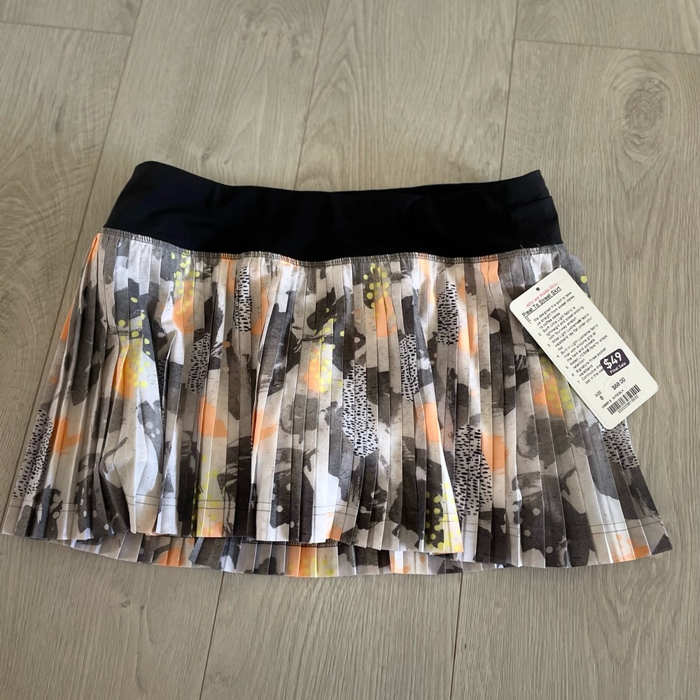 Lululemon Pleat to Street Skirt